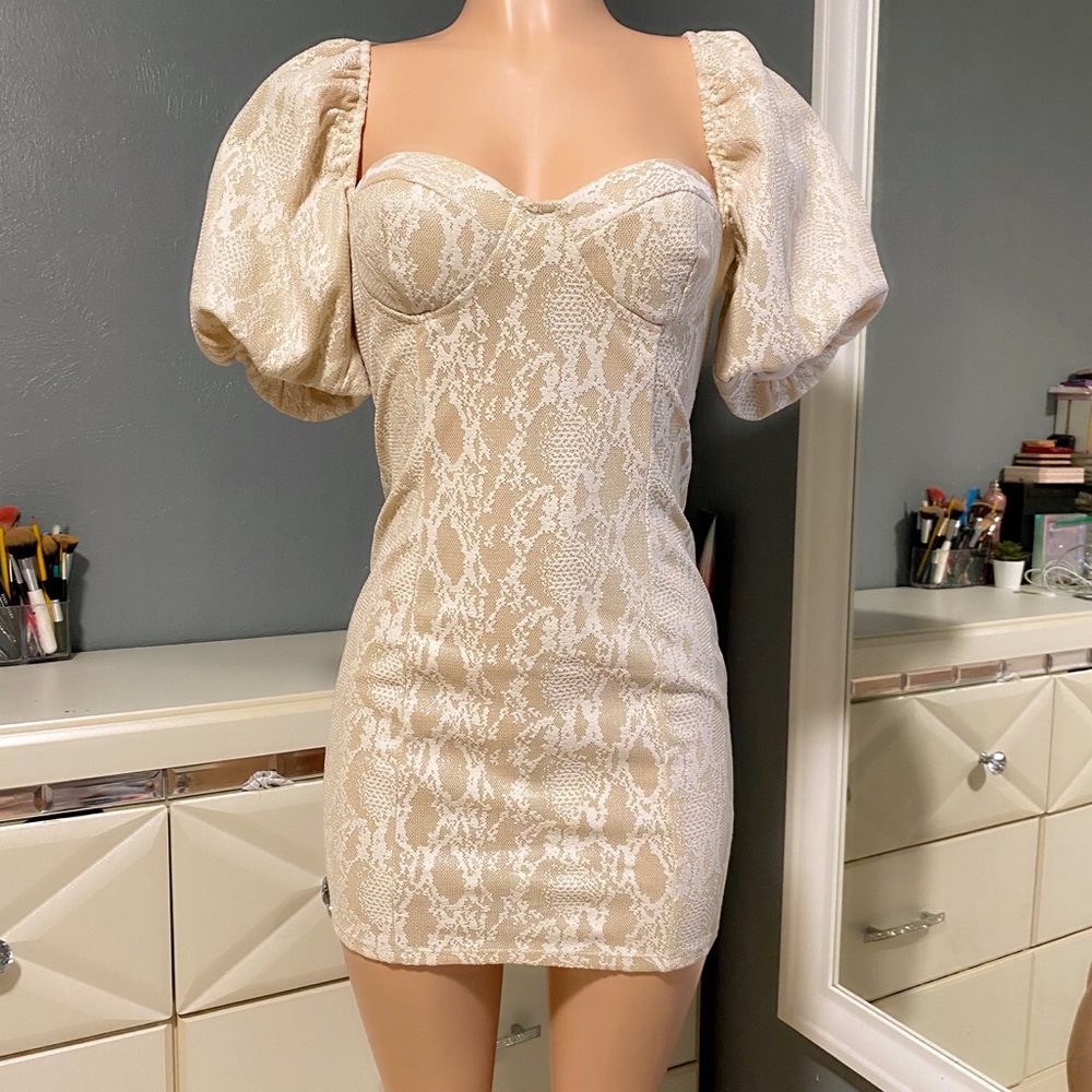 Bodycon Puff Sleeve Metallic Dress